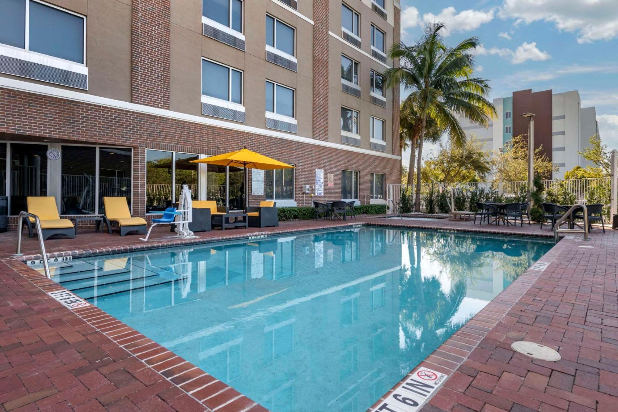 Cambria Hotel Ft Lauderdale, Airport South & Cruise Port Dania Beach Exterior foto